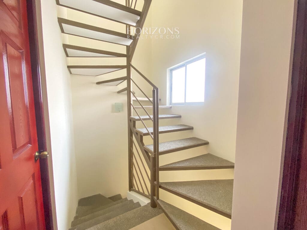 ¡SABANILLA! CASA EN CONDOMINIO AMPLIO PATIO nja1081