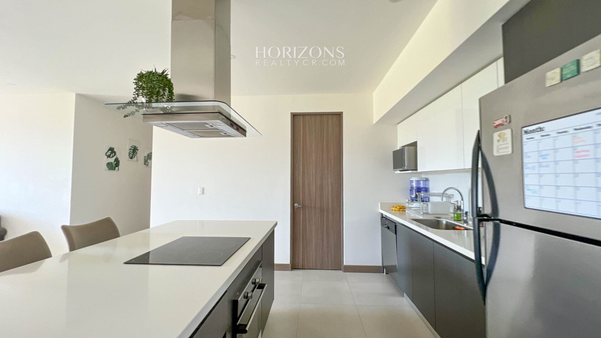 Moderno y Amplio apartamento en venta Curridabat con excelente ubicación nja1084