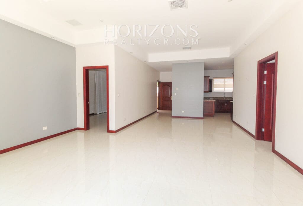 Apartamento En Primer Nivel  Condominio Escazu Njv245.
