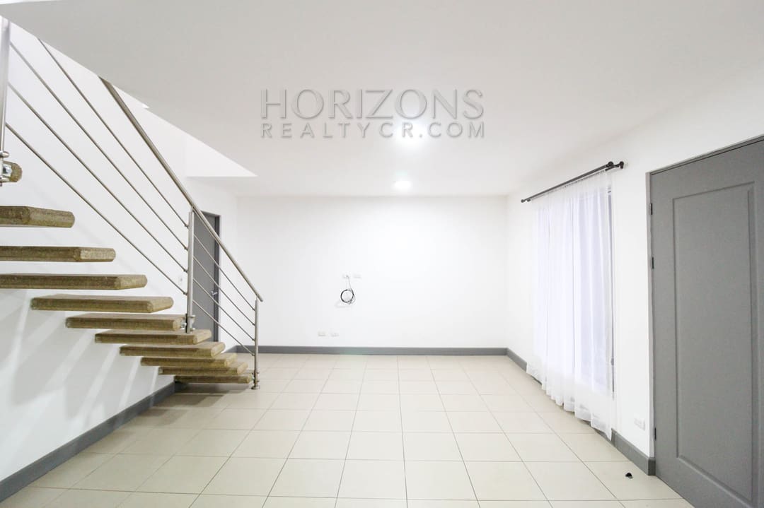 Se Alquila Casa En Sabanilla 3 Habitaciones + Amenidades noj1005
