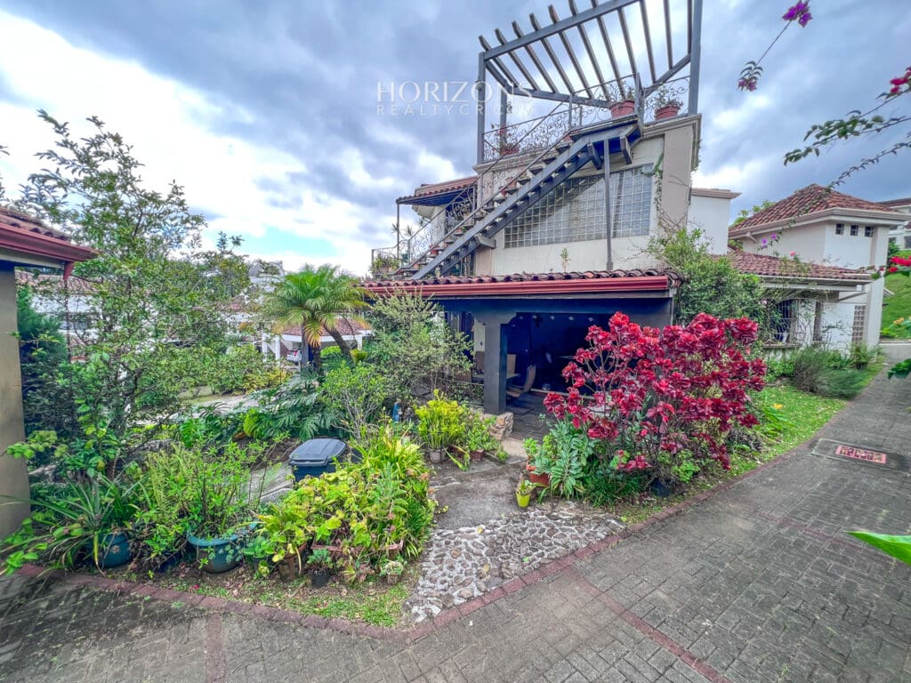 Lujo, comodidad y vistas impresionantes: la casa perfecta en Santa Ana Alto de Las Palomas, San José, Costa Rica nja1028