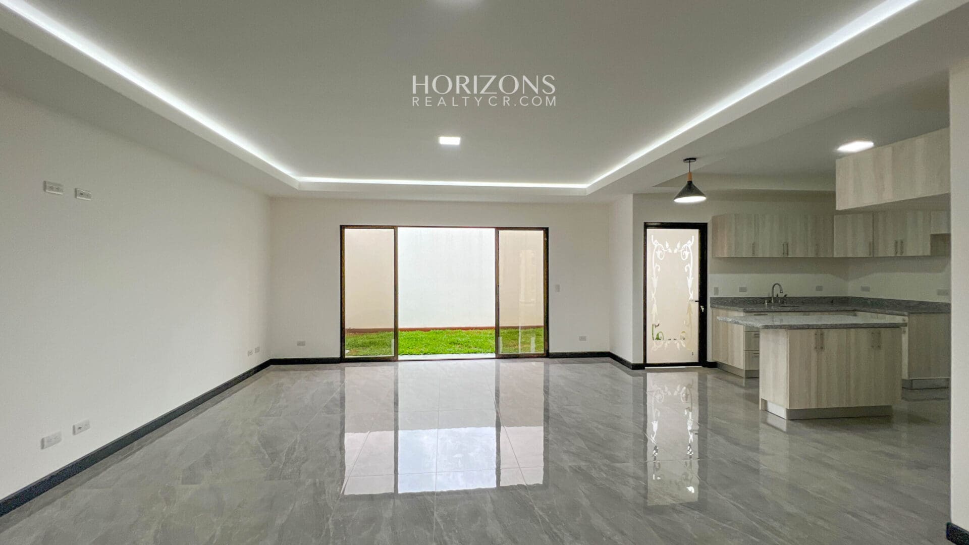 Venta Casa Nueva con Diseño Moderno y Excelentes Amenidades En Condominio Distrito San Juan NJA1091