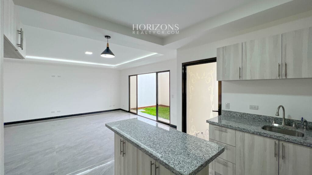 Venta Casa Nueva con Diseño Moderno y Excelentes Amenidades En Condominio Distrito San Juan NJA1091