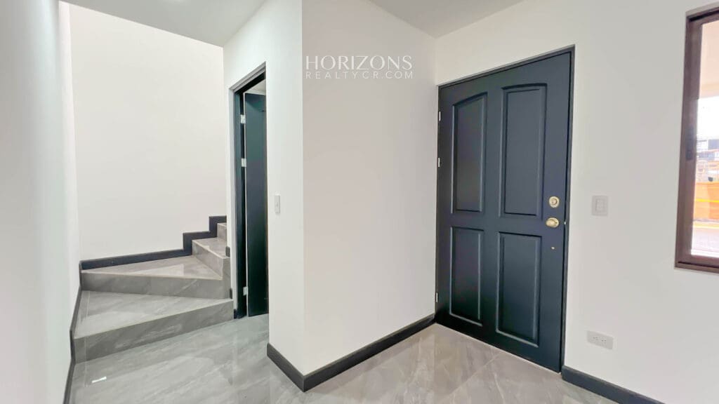 Venta Casa Nueva con Diseño Moderno y Excelentes Amenidades En Condominio Distrito San Juan NJA1091
