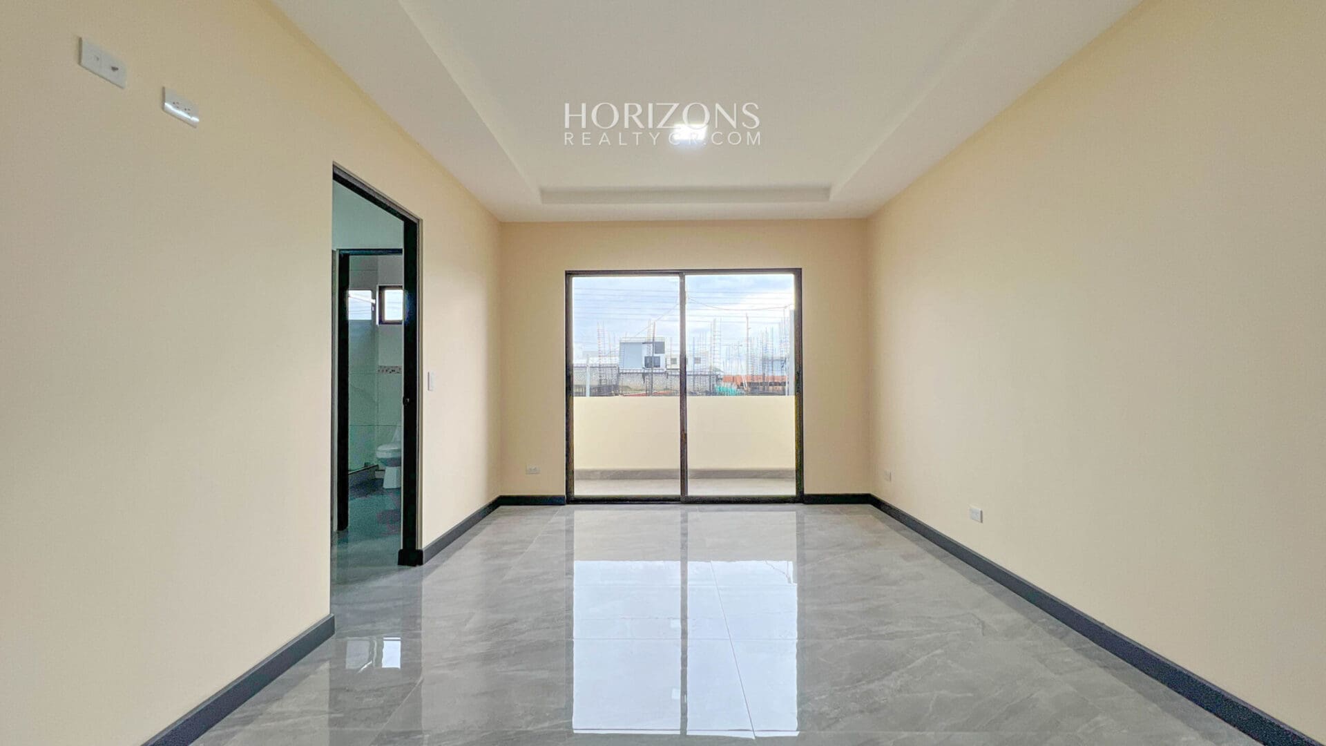 Venta Casa Nueva con Diseño Moderno y Excelentes Amenidades En Condominio Distrito San Juan NJA1091