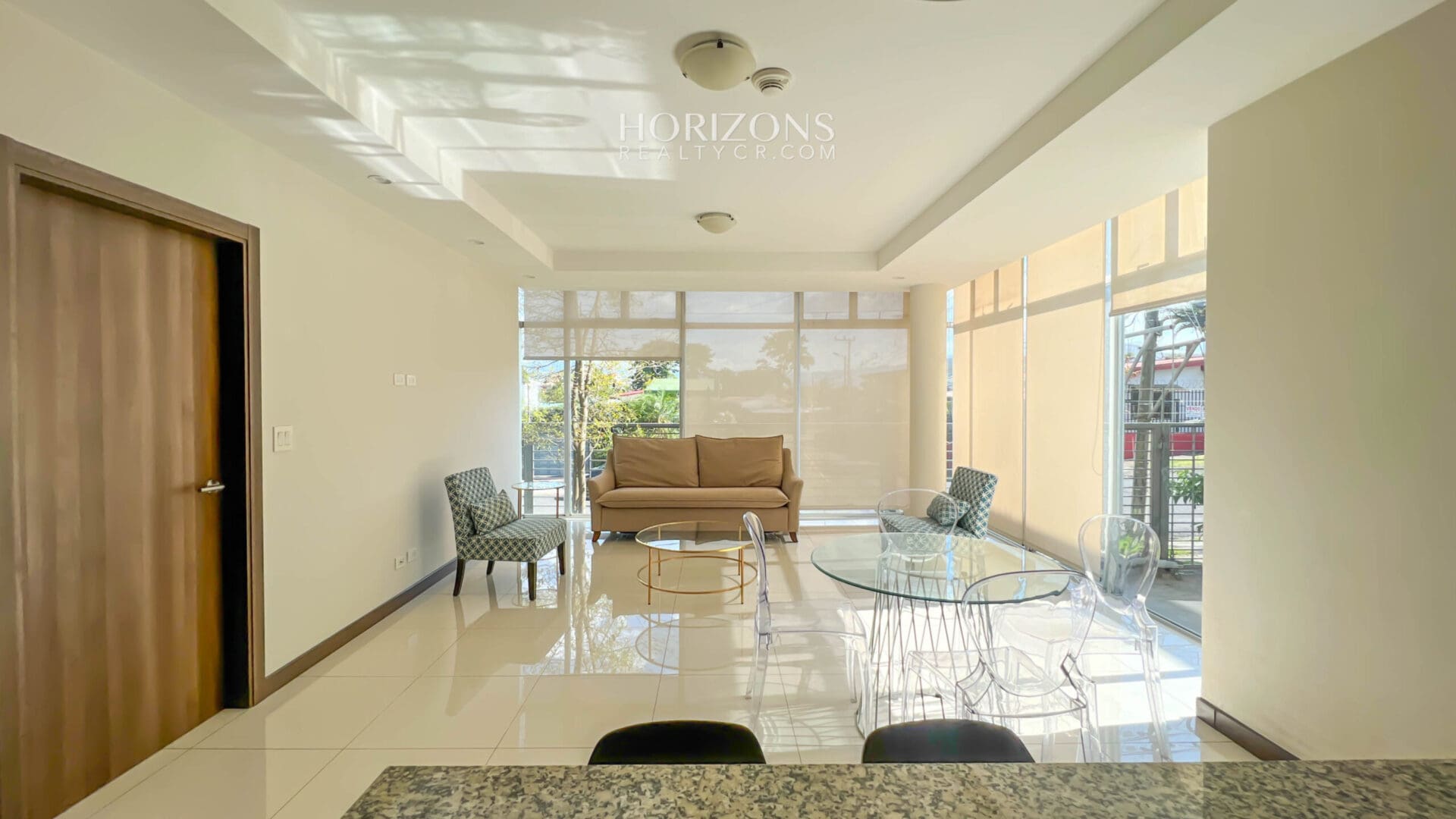Venta de Moderno Apartamento Amueblado a 1.7 KM de La UCR 1 Habitación 1 Parqueo Oportunidad de Inversión  nja1092