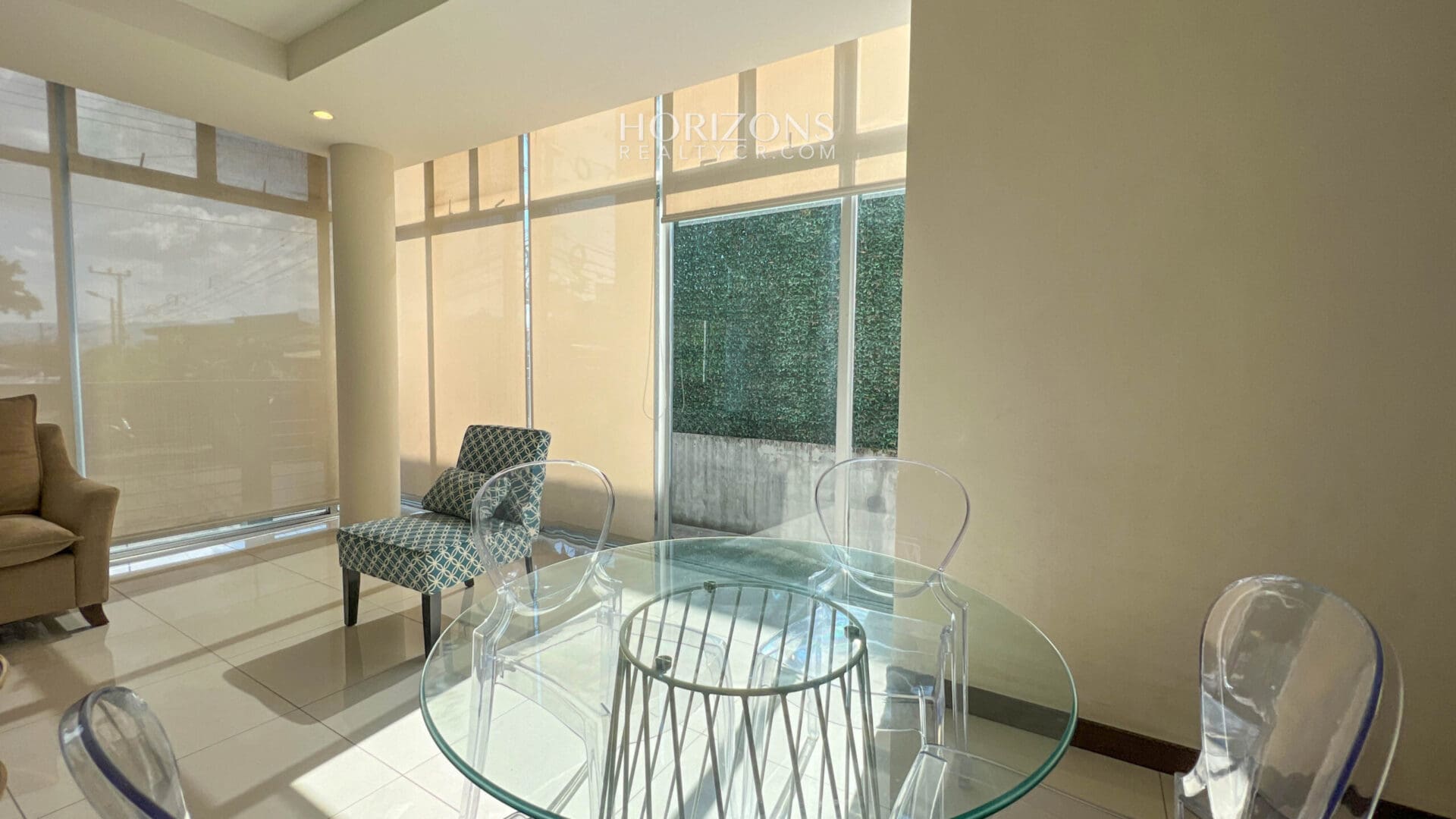 Venta de Moderno Apartamento Amueblado a 1.7 KM de La UCR 1 Habitación 1 Parqueo Oportunidad de Inversión  nja1092