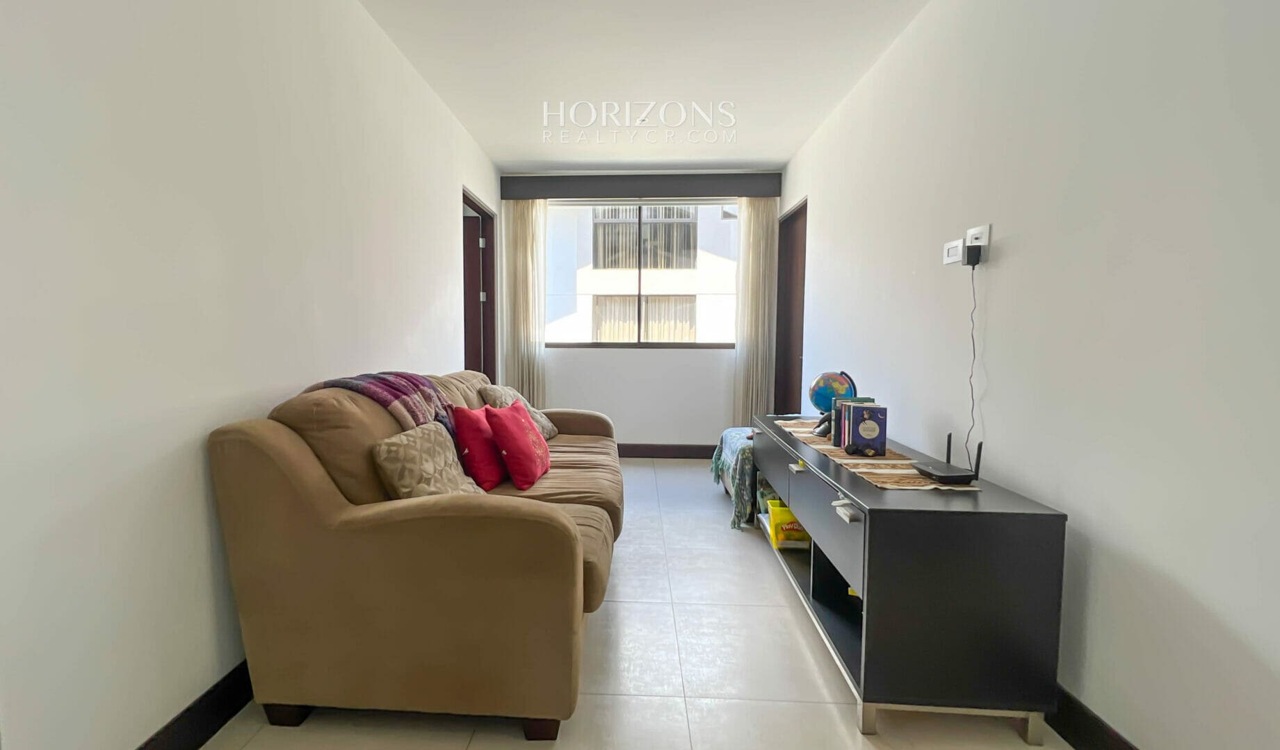 Venta de Casa en Condominio 4 Habitaciones 4 Parqueos en Sabanilla nja1095