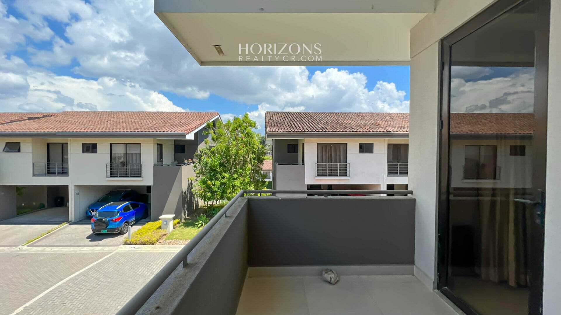 Venta de Casa en Condominio 4 Habitaciones 4 Parqueos en Sabanilla nja1095