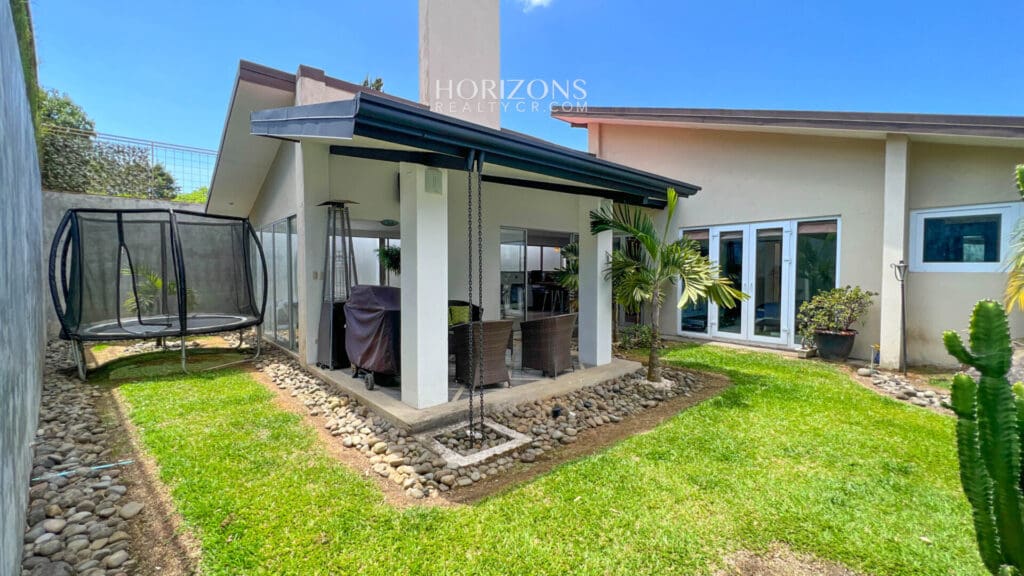 ¡Un Hogar Con Estilo Propio! Se Vende Casa Contemporánea de Una Planta en La Unión Tres Ríos nja1096