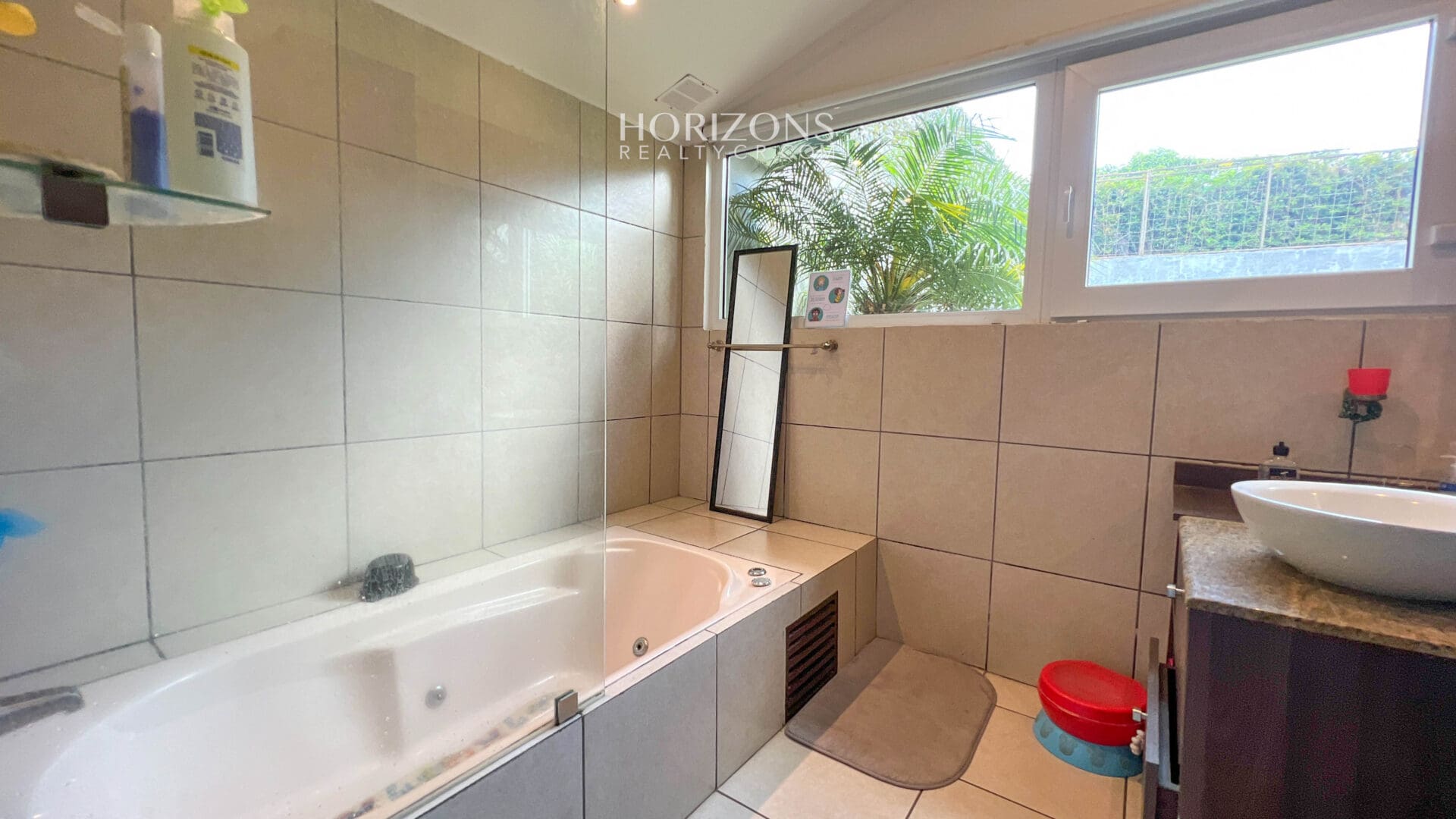 ¡Un Hogar Con Estilo Propio! Se Vende Casa Contemporánea de Una Planta en La Unión Tres Ríos nja1096