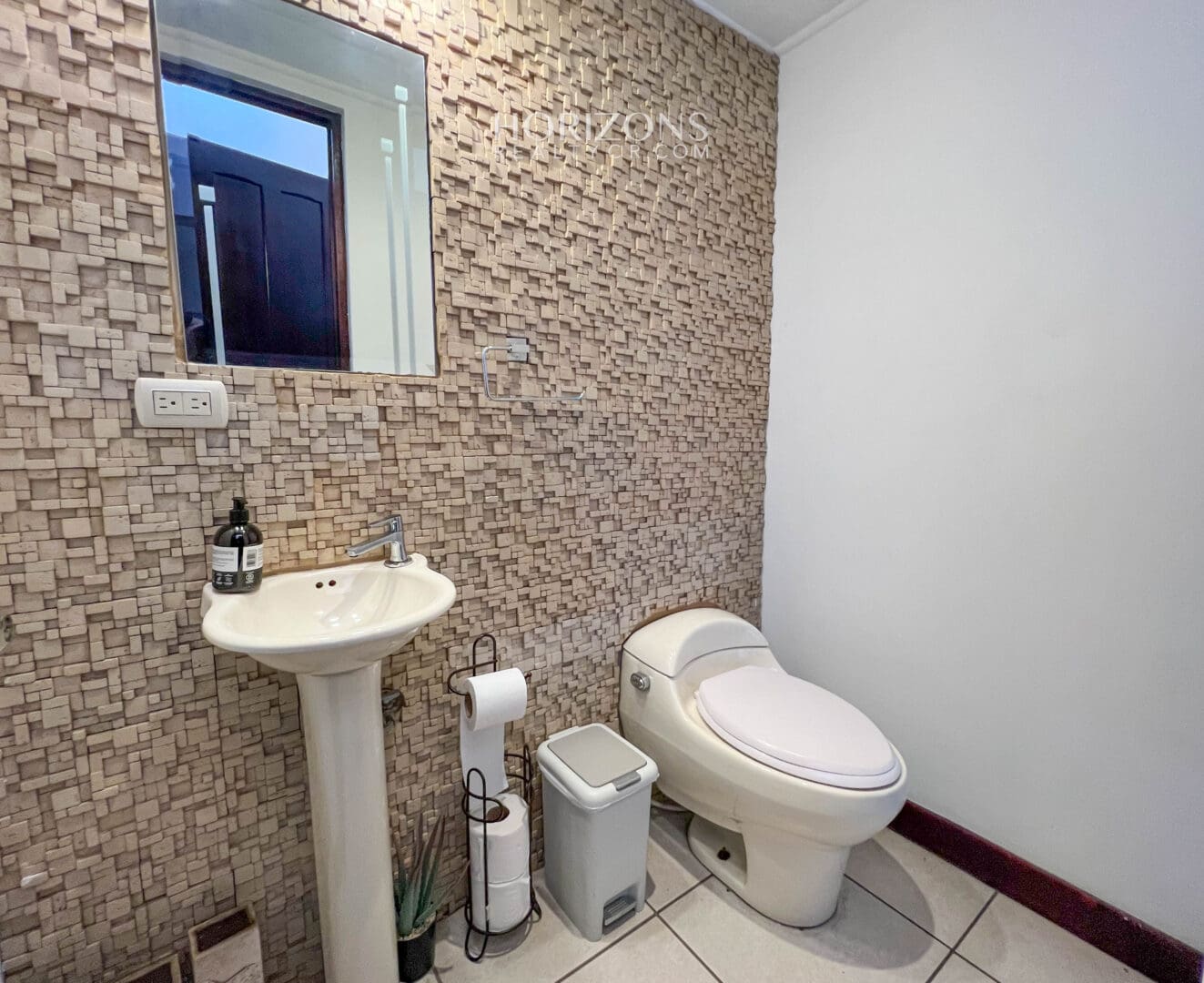 ¡Un Hogar Con Estilo Propio! Se Vende Casa Contemporánea de Una Planta en La Unión Tres Ríos nja1096