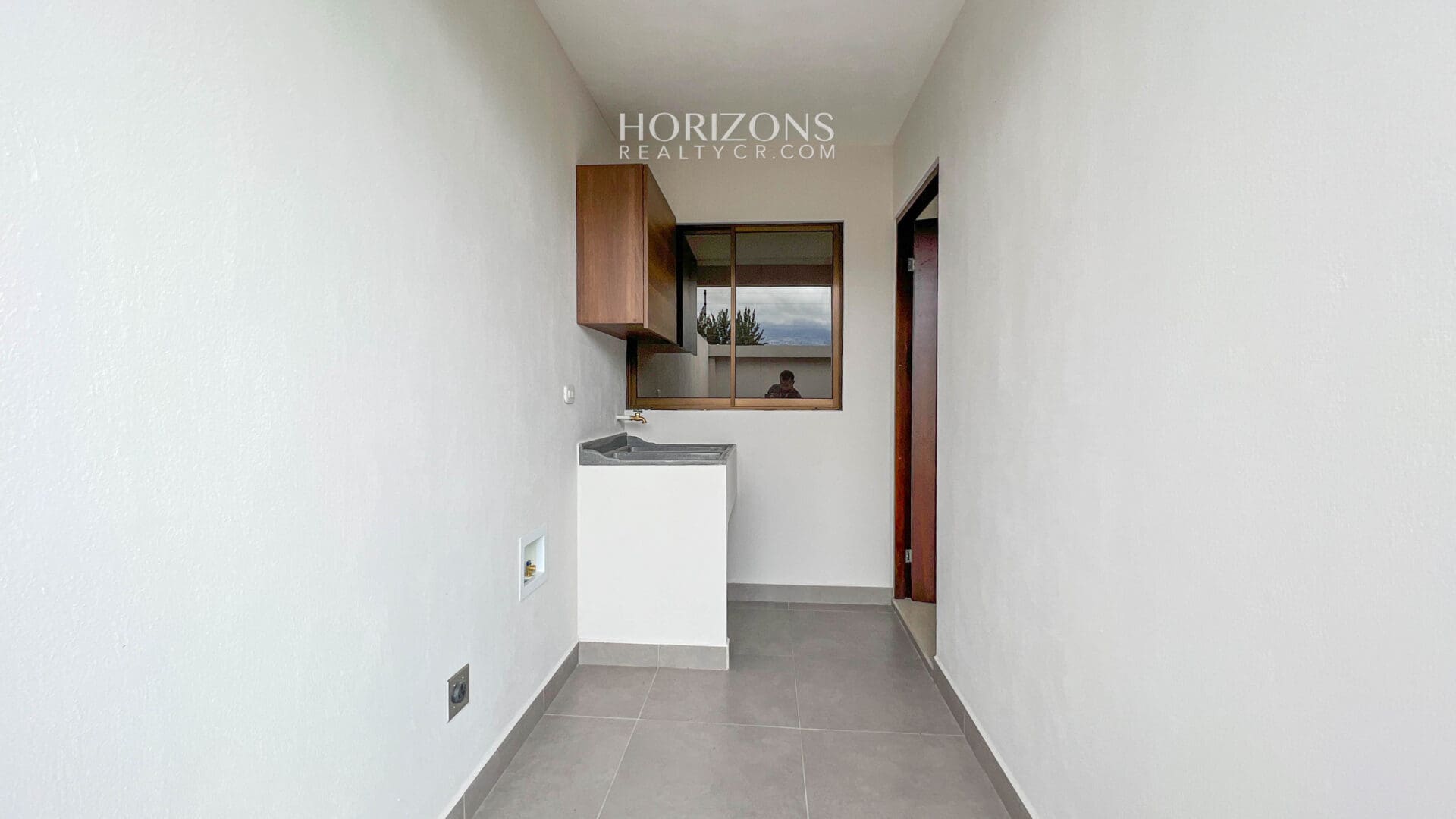Casa Nueva de una Planta en Condominio / Cartago 3 Dormitorios nja1099