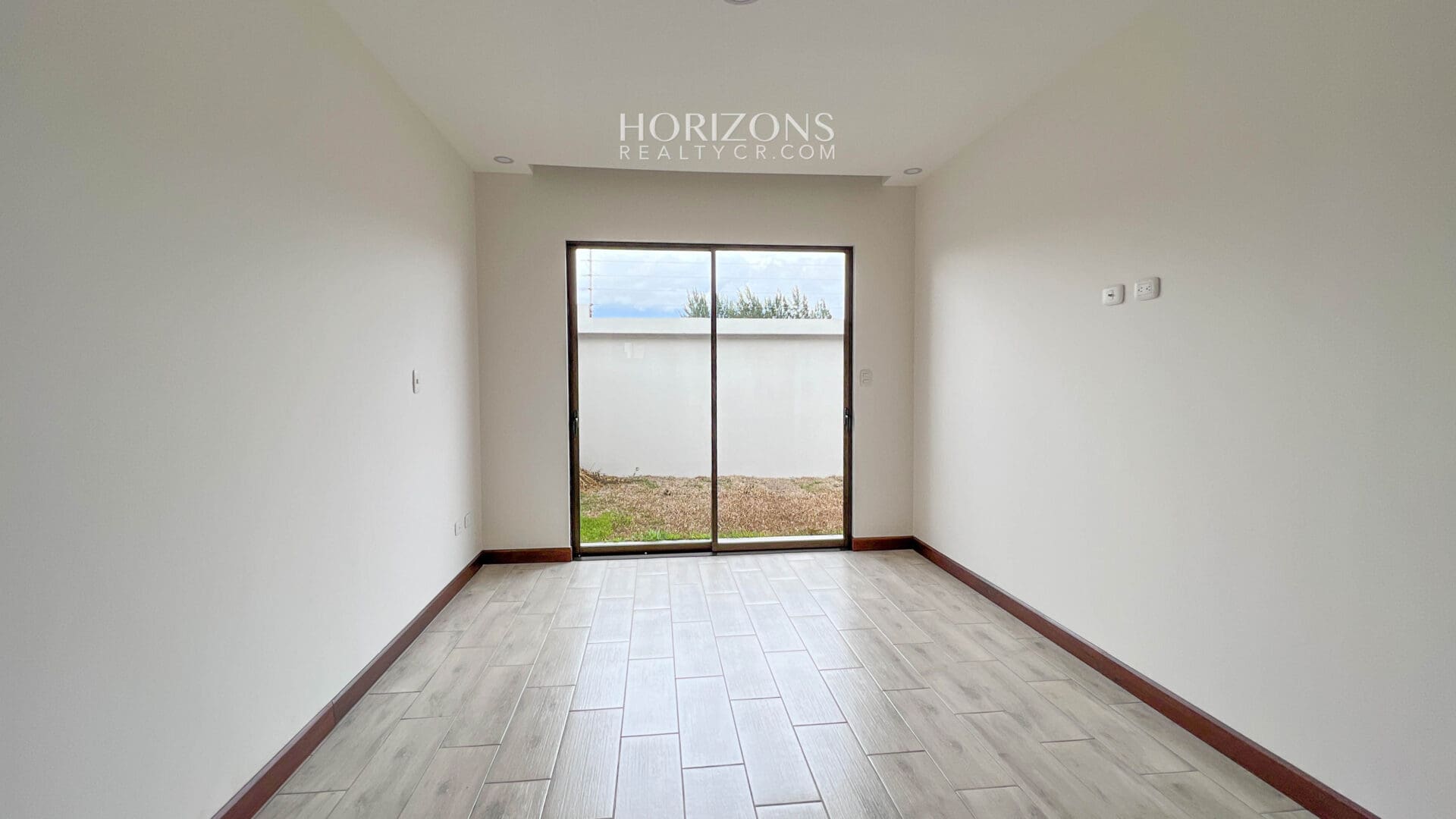 Casa Nueva de una Planta en Condominio / Cartago 3 Dormitorios nja1099
