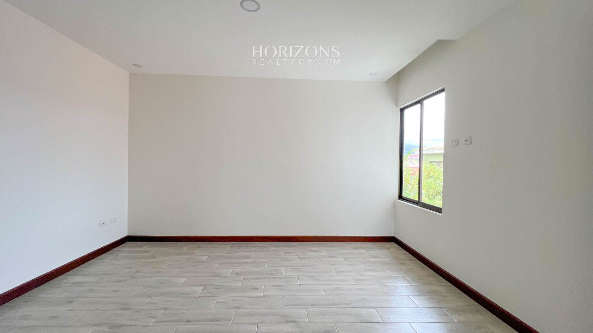 ¡Estrena su hogar! Casa de dos niveles en condominio familiar con todas las comodidades 3 Dormitorios nja1101