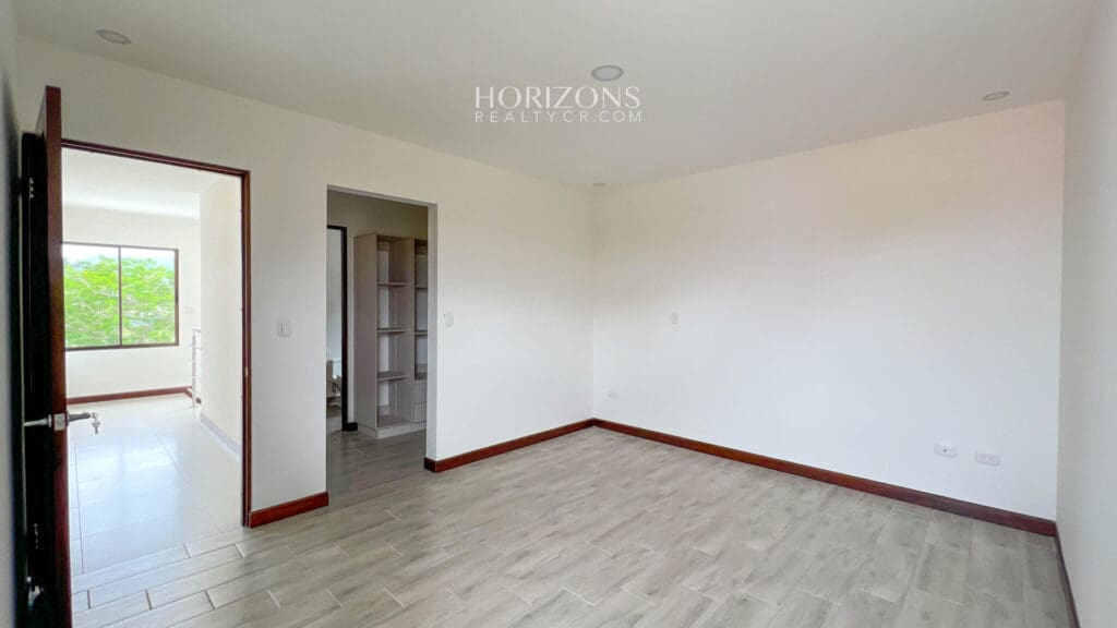 ¡Estrena su hogar! Casa de dos niveles en condominio familiar con todas las comodidades 3 Dormitorios nja1101