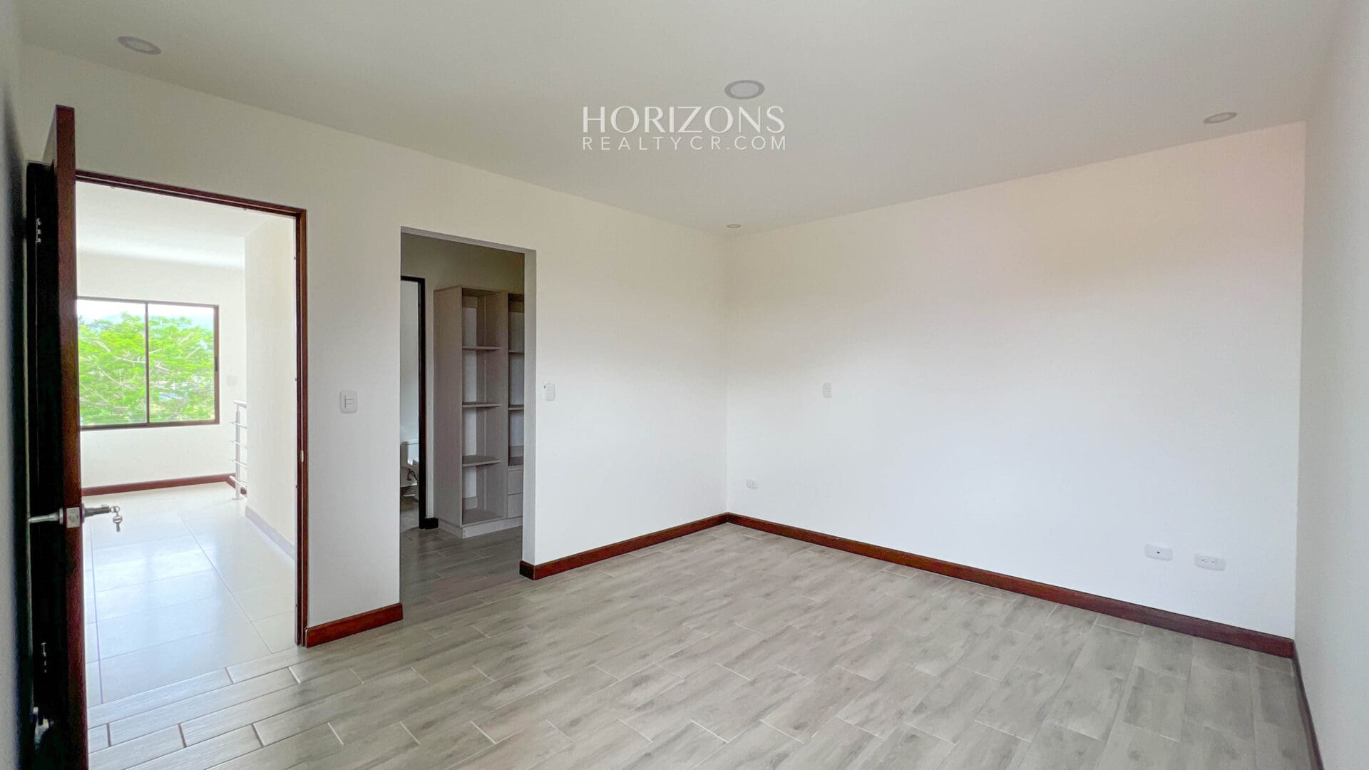 ¡Estrena su hogar! Casa de dos niveles en condominio familiar con todas las comodidades 3 Dormitorios nja1101