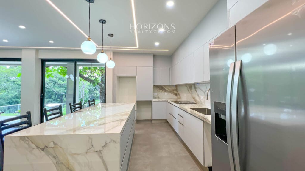 Casa en Venta en Condominio Espavel: ¡Naturaleza, seguridad y comodidad! 4 Dormitorios nja1113