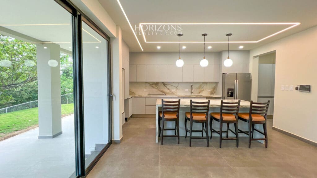 Casa en Venta en Condominio Espavel: ¡Naturaleza, seguridad y comodidad! 4 Dormitorios nja1113