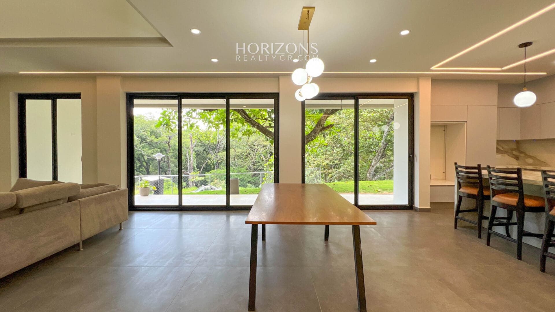 Casa en Venta en Condominio Espavel: ¡Naturaleza, seguridad y comodidad! 4 Dormitorios nja1113