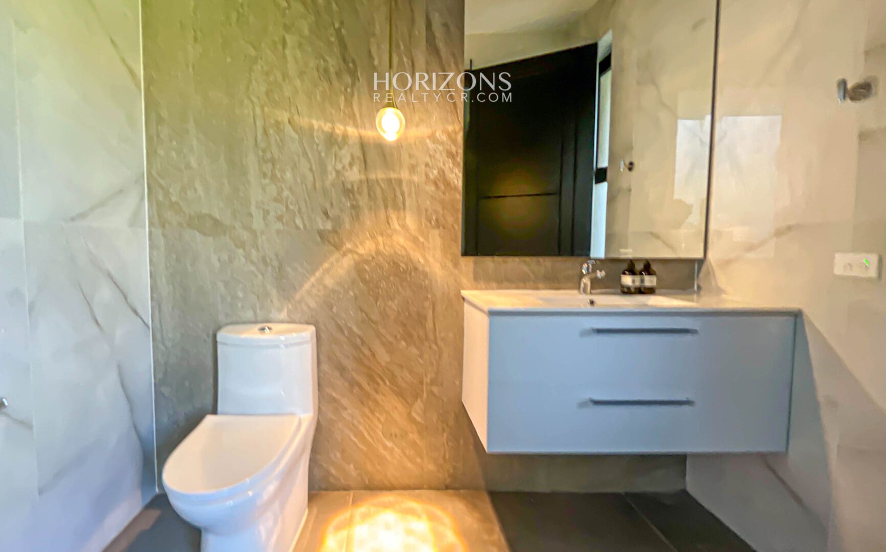 Casa en Venta en Condominio Espavel: ¡Naturaleza, seguridad y comodidad! 4 Dormitorios nja1113