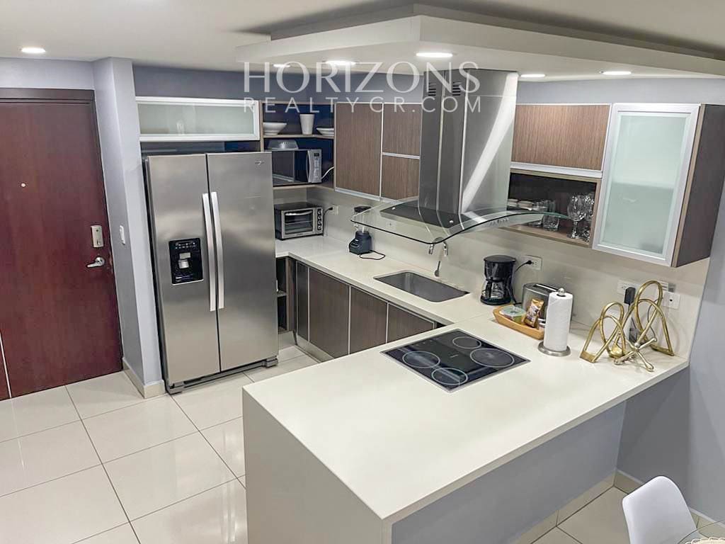 ALQUILER DE APARTAMENTO FULL AMUEBLADO EN CONDOMINIO SANTA ANA njv247