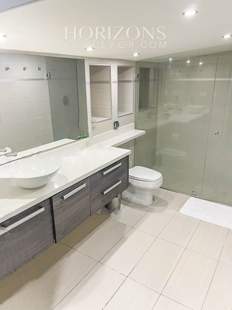 ALQUILER DE APARTAMENTO FULL AMUEBLADO EN CONDOMINIO SANTA ANA njv247