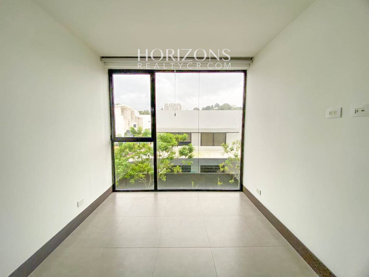 Condominio Golfside! Venta de Apartamento para Inversion noj958