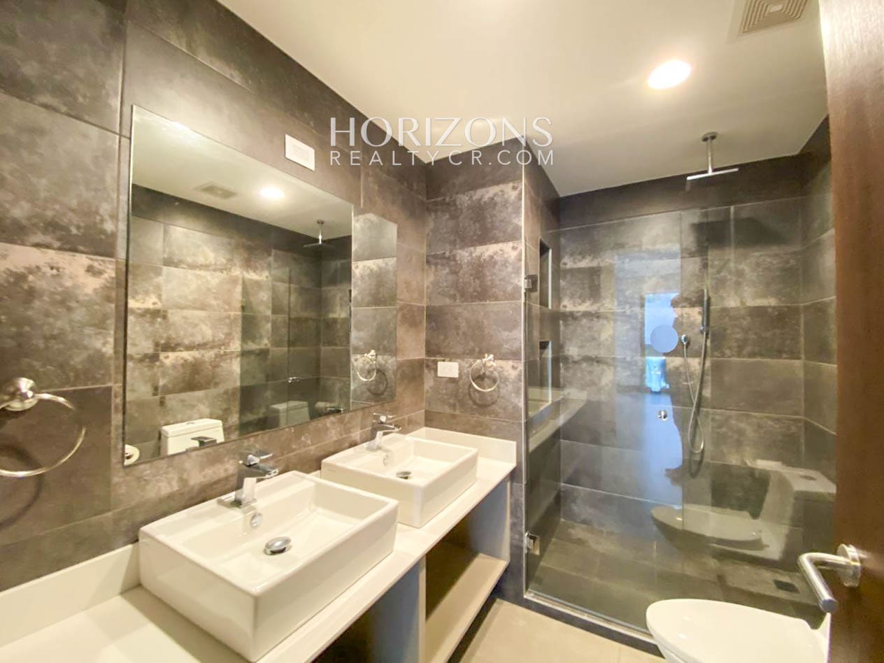 Condominio Golfside! Venta de Apartamento para Inversion noj958