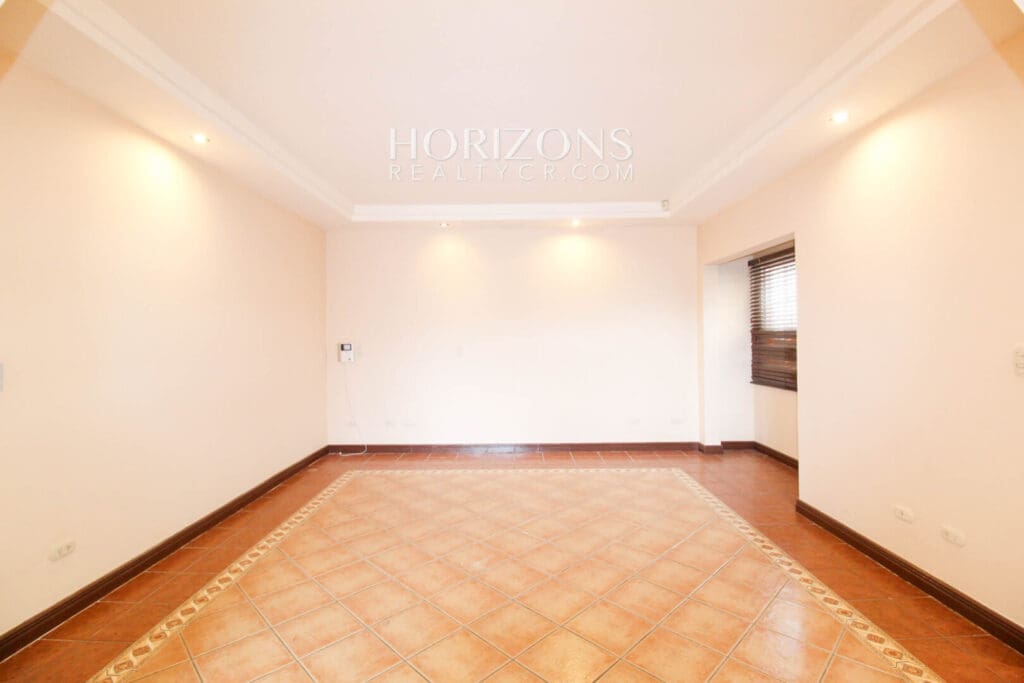 Se Alquila Casa Independiente Con Patio En Curridabat 4 Habitaciones noj960