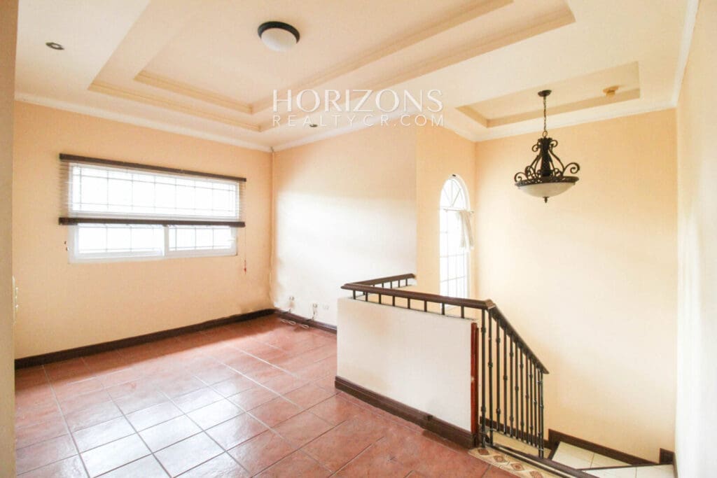 Se Alquila Casa Independiente Con Patio En Curridabat 4 Habitaciones noj960