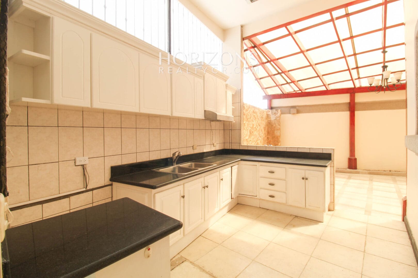Se Alquila Casa Independiente Con Patio En Curridabat 4 Habitaciones noj960