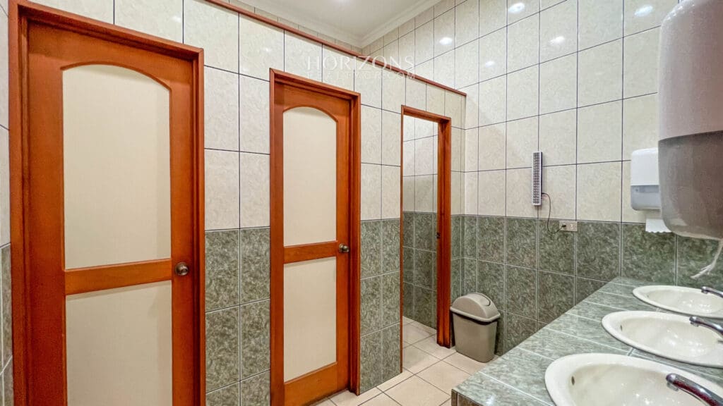 Edificio de Oficinas En Venta a 50 metros del TEC instituto tecnologico Cartago hrc25