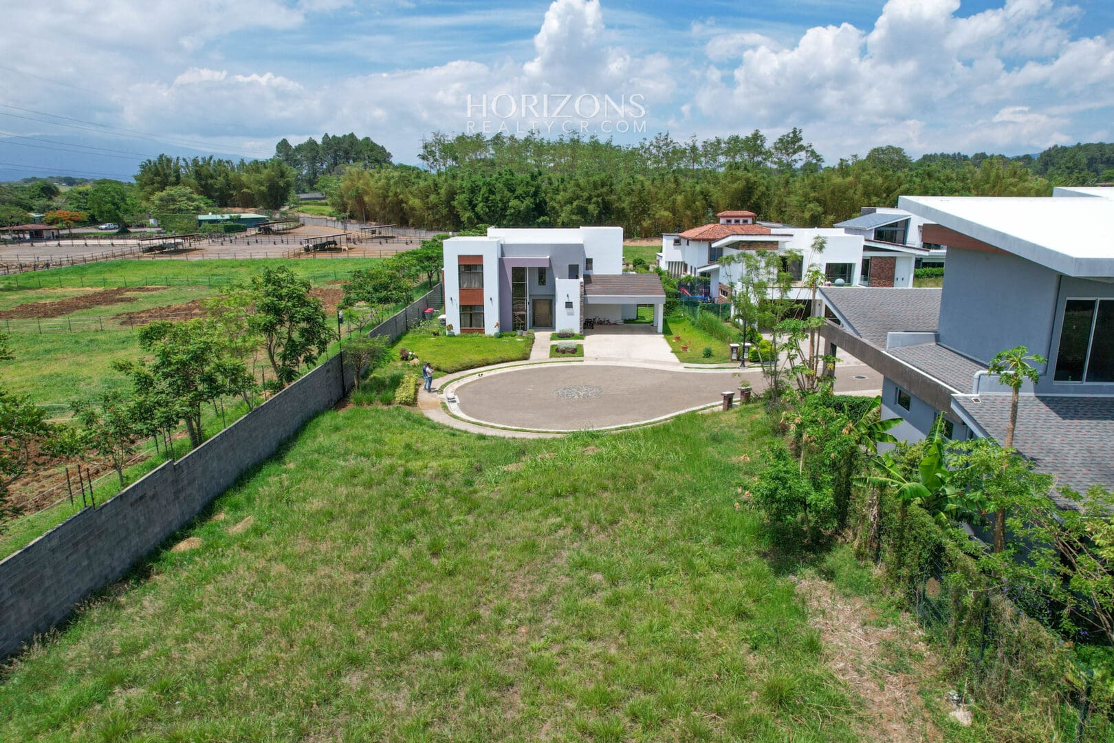 Lote en Exclusivo Condominio en La Guácima de Alajuela nja1112