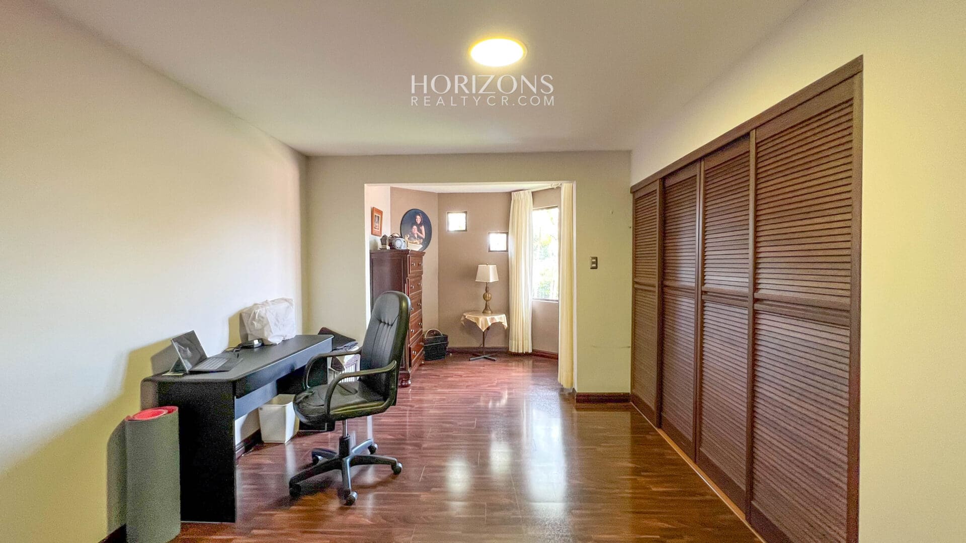 ¡En venta! Amplia Casa de 4 Dormitorios y Apartamento Independiente en Residencial 7 / Curridabat nja1116