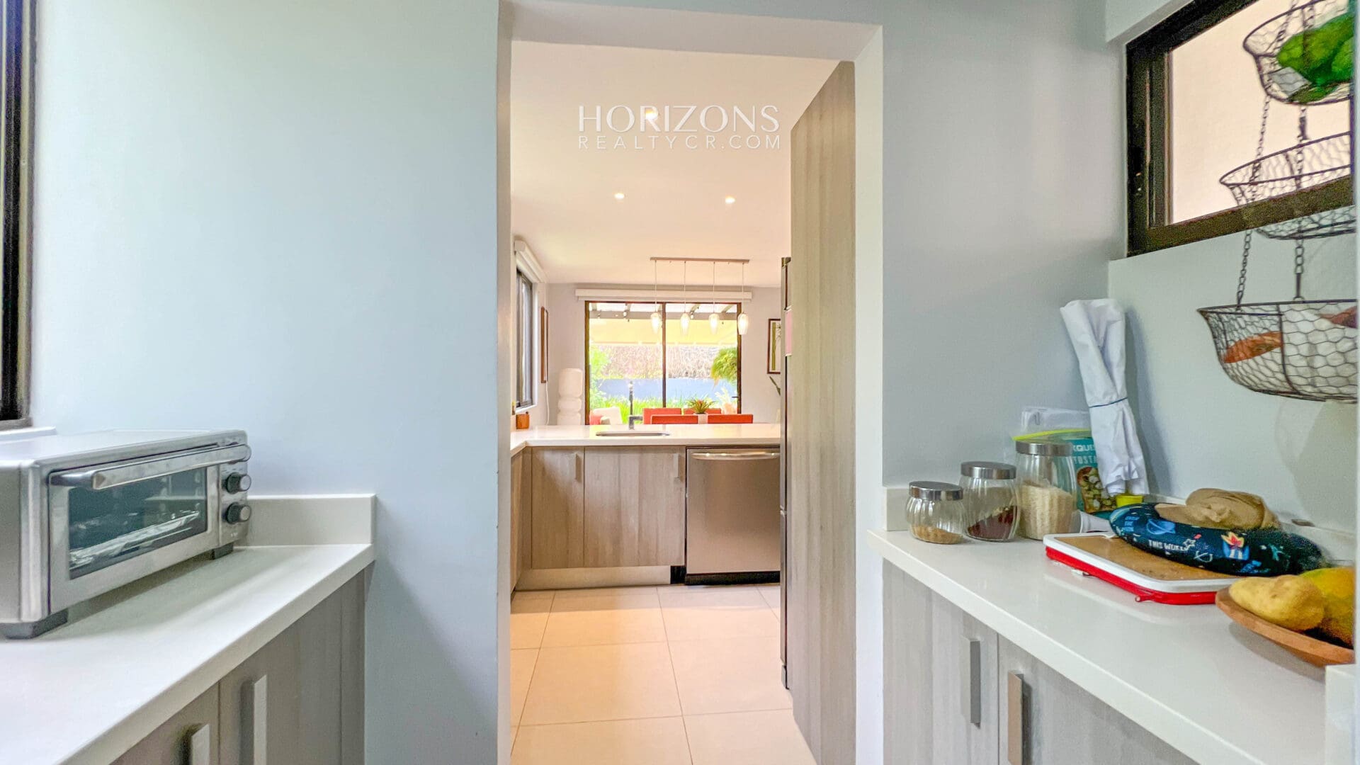 Venta de Casa en Condominio La Estefana en Sabanilla nja1124