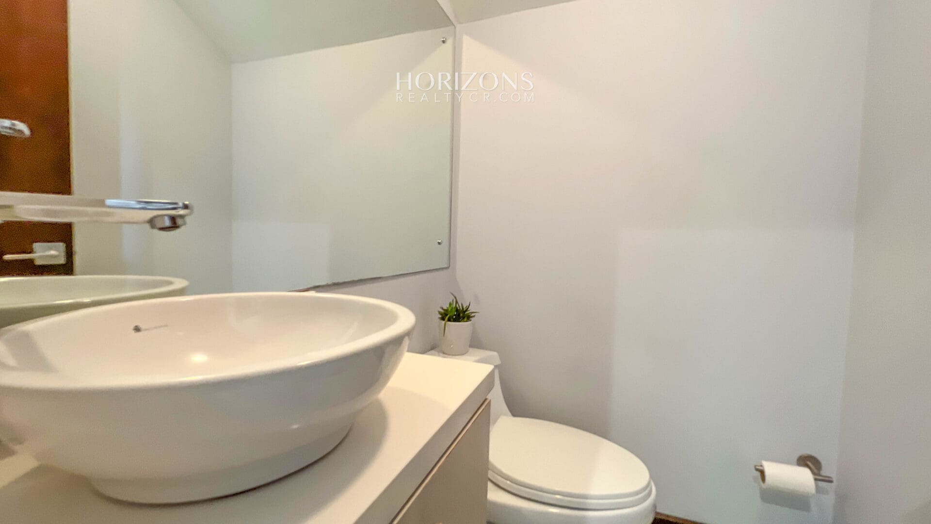 Venta de Casa en Condominio La Estefana en Sabanilla nja1124
