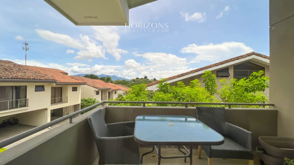 Venta de Casa en Condominio La Estefana en Sabanilla nja1124