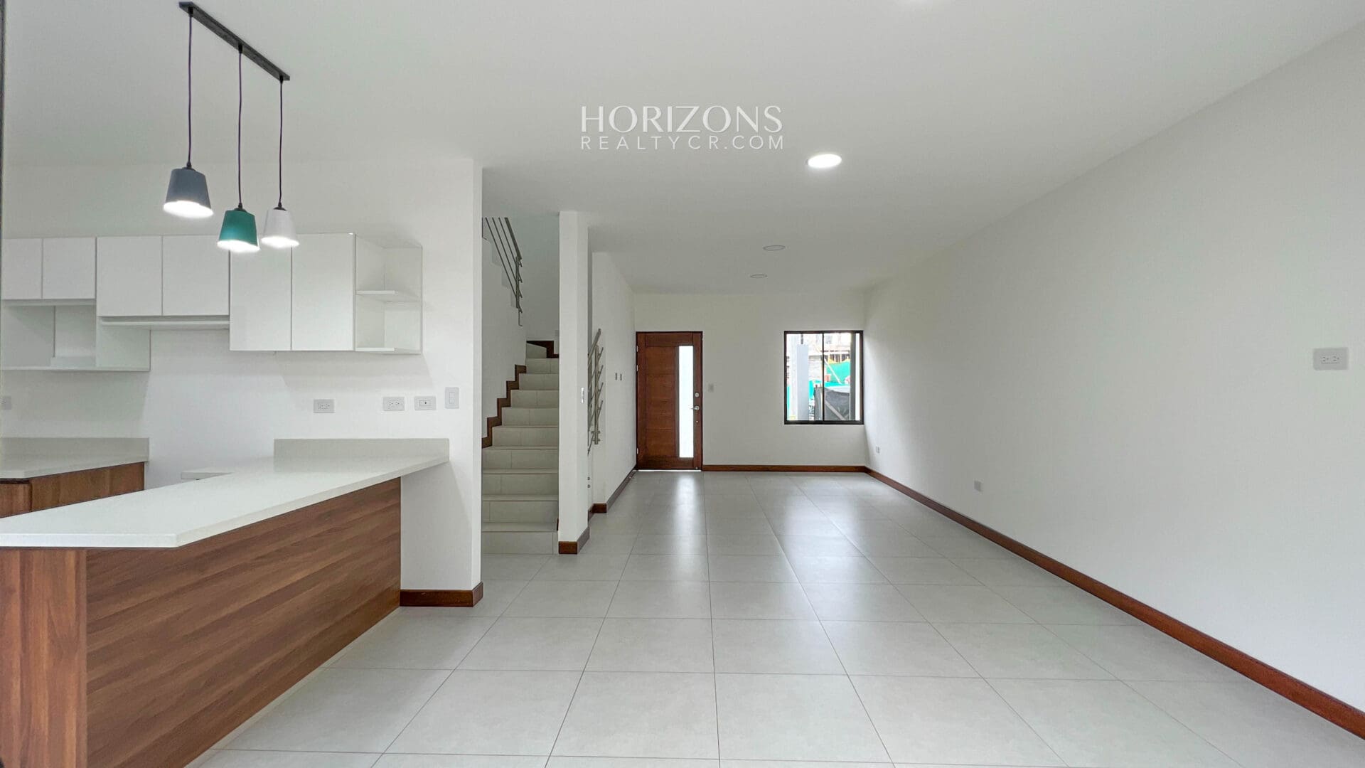 ¡Estrene Casa! 4 dormitorios uno en Planta Baja Condominio Distrito San Juan nja1125