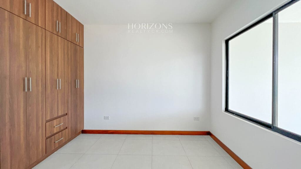 ¡Estrene Casa! 4 dormitorios uno en Planta Baja Condominio Distrito San Juan nja1125