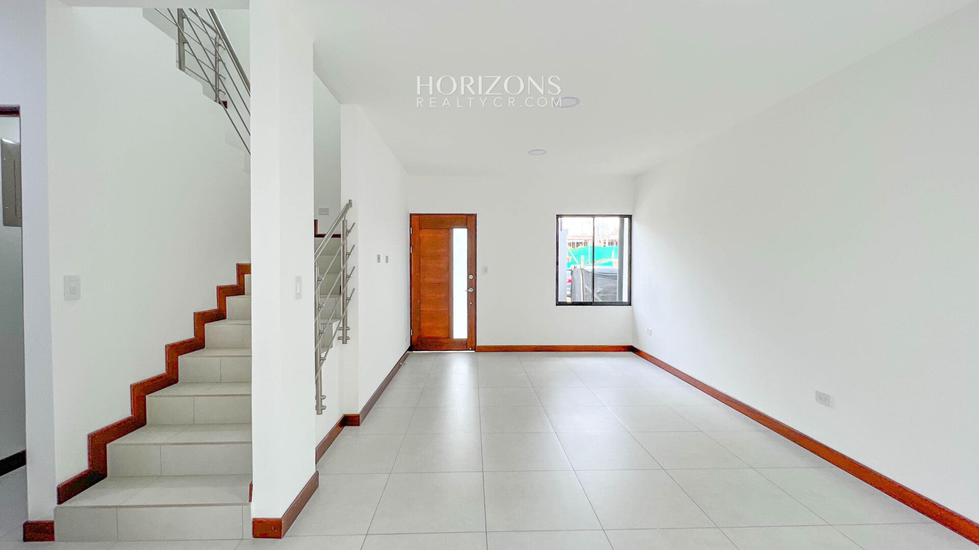 ¡Estrene Casa! 4 dormitorios uno en Planta Baja Condominio Distrito San Juan nja1125