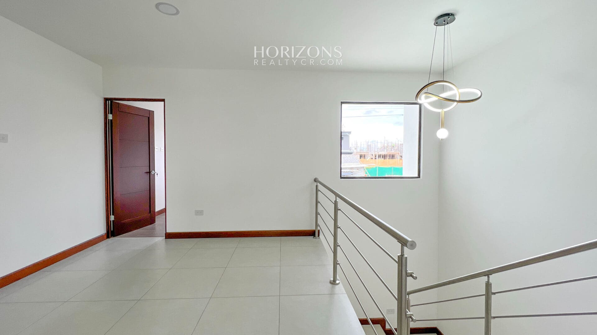 ¡Estrene Casa! 4 dormitorios uno en Planta Baja Condominio Distrito San Juan nja1125