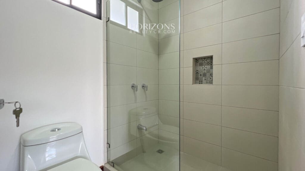 ¡Estrene Casa! 4 dormitorios uno en Planta Baja Condominio Distrito San Juan nja1125