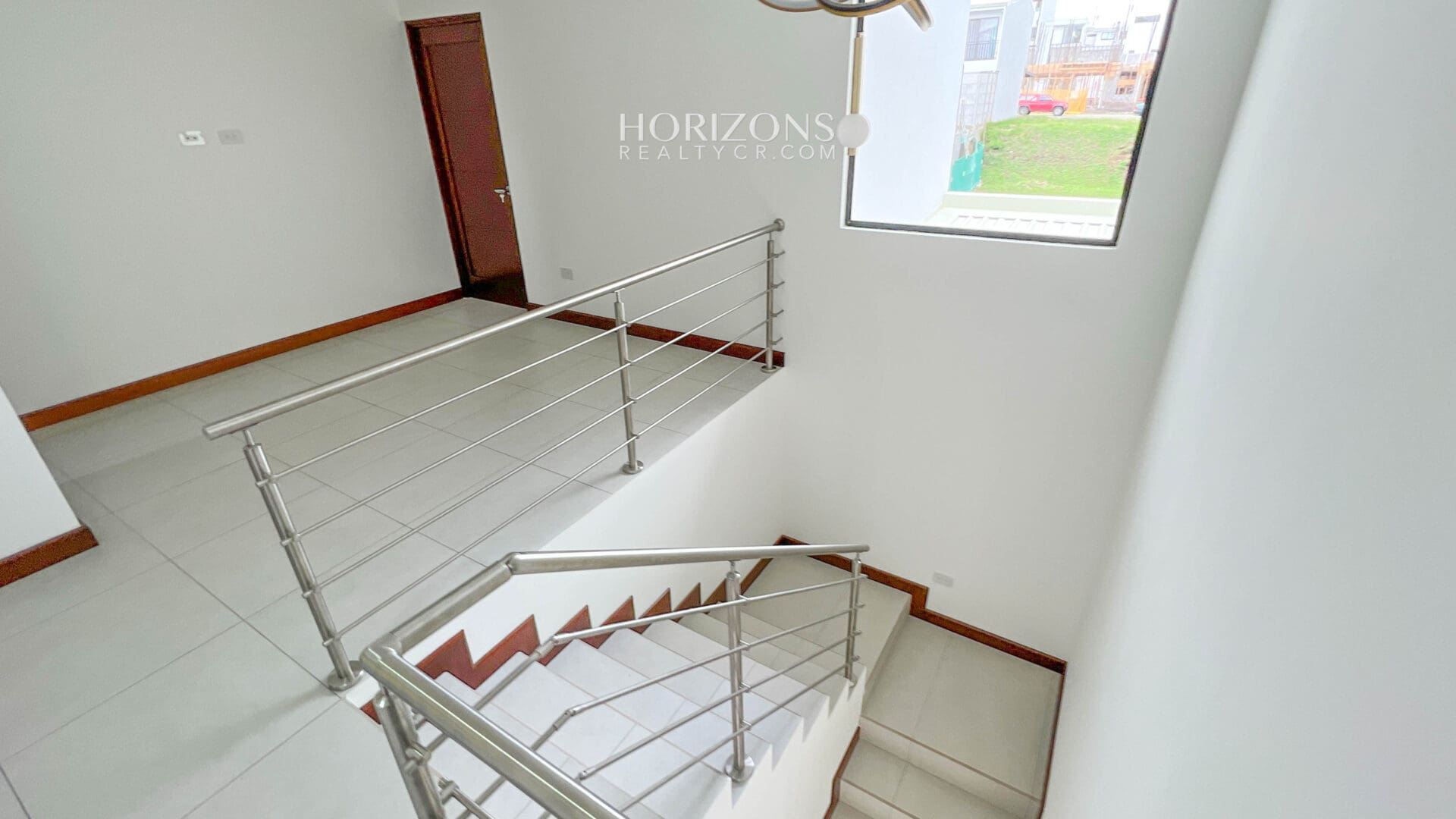 ¡Estrene Casa! 4 dormitorios uno en Planta Baja Condominio Distrito San Juan nja1125