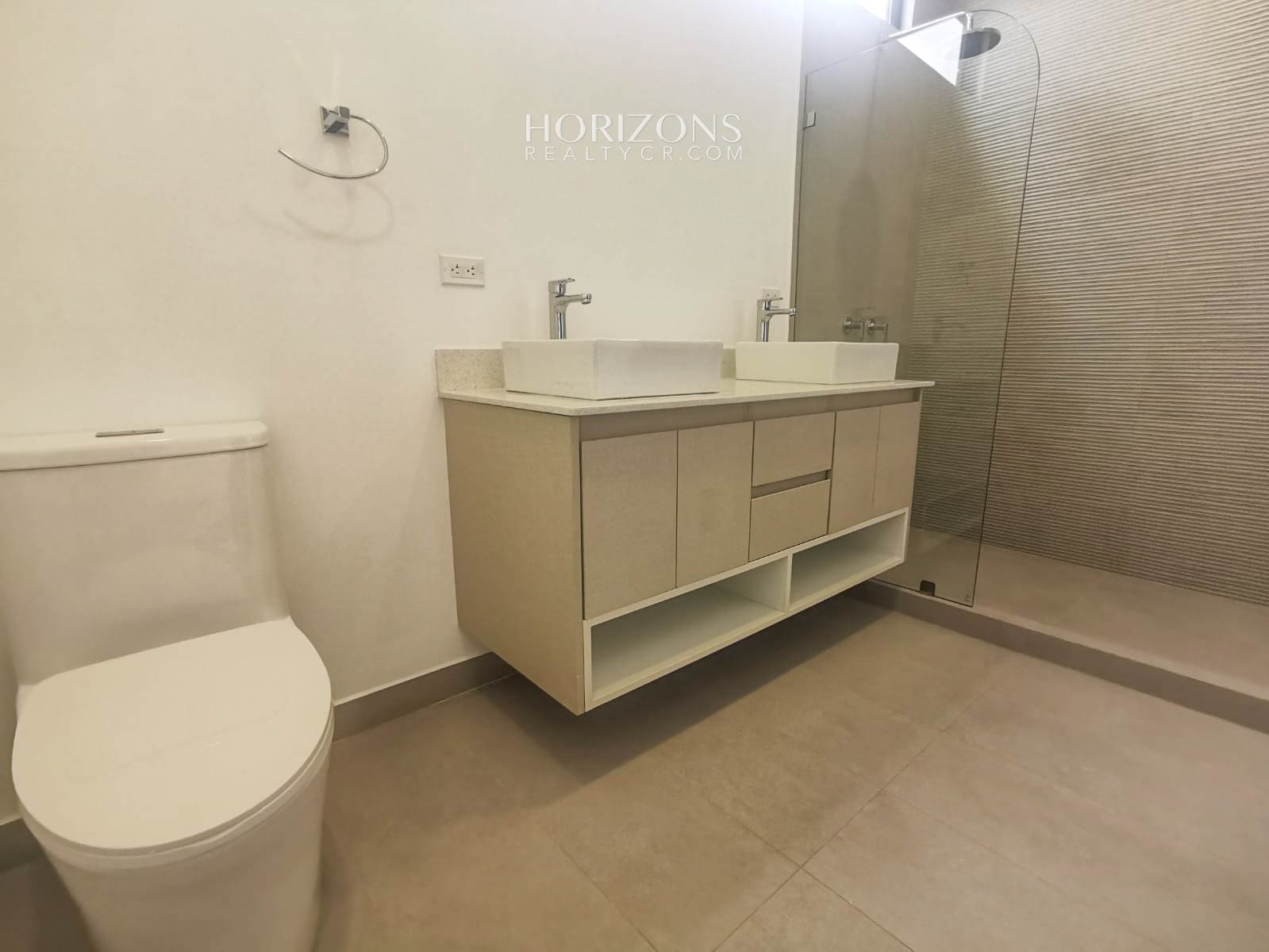 Casa Nueva en Condominio Villa del Sol, San Rafael, Alajuela 3 Habitaciones njr65