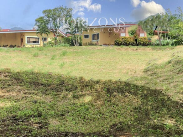 Venta De Lote  625M2 Con Amenidades En Condominio Santa Ana Njv255