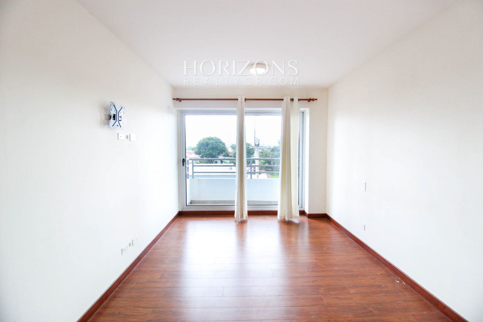 Se Alquila Apartamento en San Pedro 2 Habitaciones + Amenidades noj963