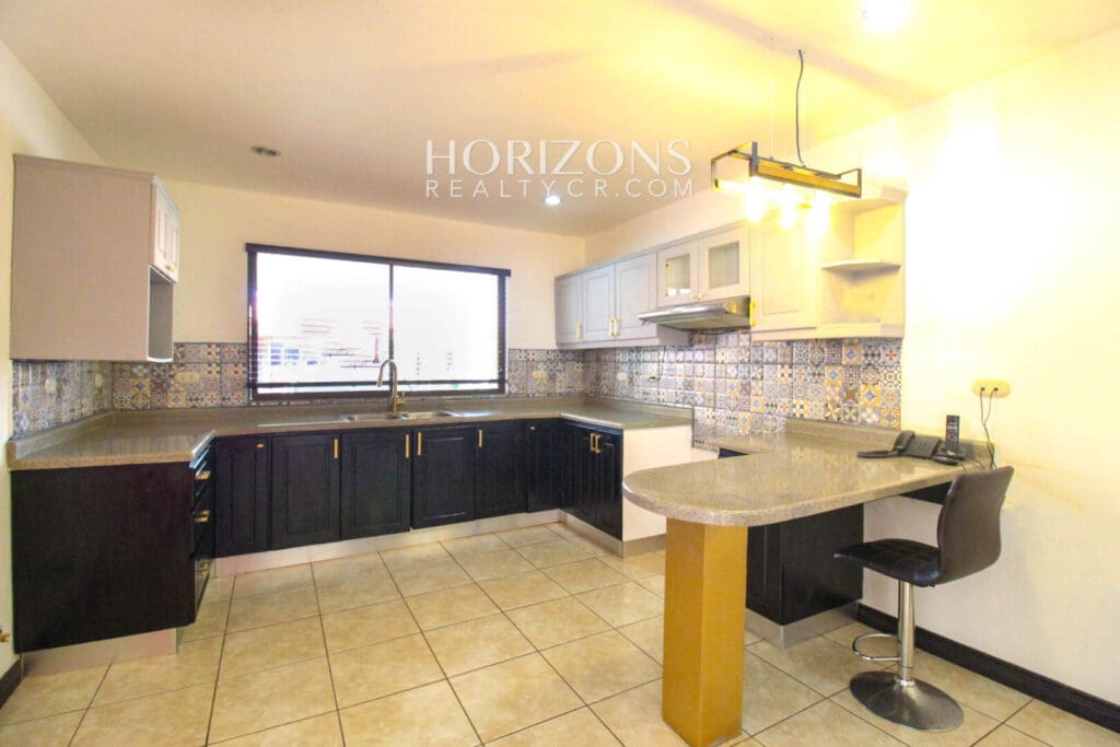 Se Vende Casa En Sabanilla 4 Habitaciones + Terraza noj967