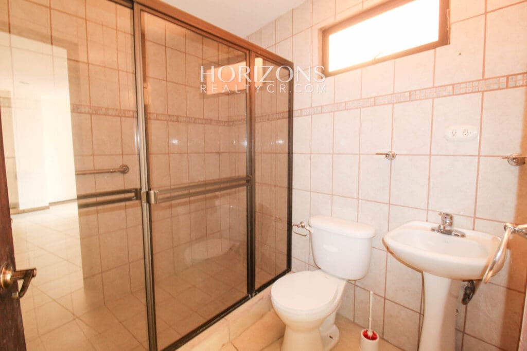 Se Vende Casa En Sabanilla 4 Habitaciones + Terraza noj967