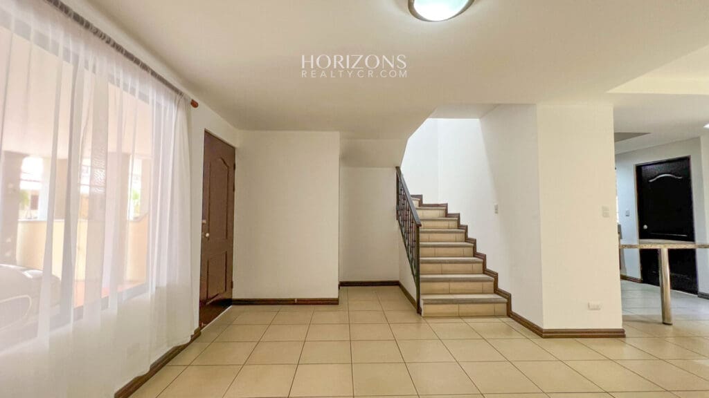 ¡En Venta! Casa en Condominio Sacramento 3 Habitaciones y Cuarto de Servicio nja1120